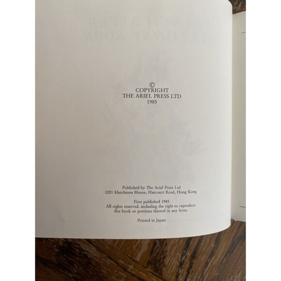 French Aster Birthday Book By The Ariel Press Ltd 1985 Hardcover Floral Design V - Picture 5 of 6